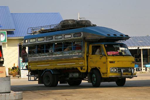 0320 Phitsanulok onderweg.jpg